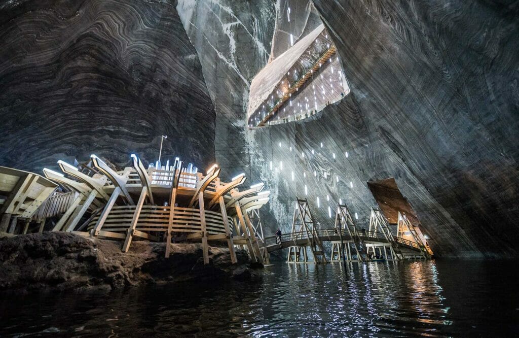 cele-mai-frumoase-locuri-de-vizitat-din-cluj-Salina Turda